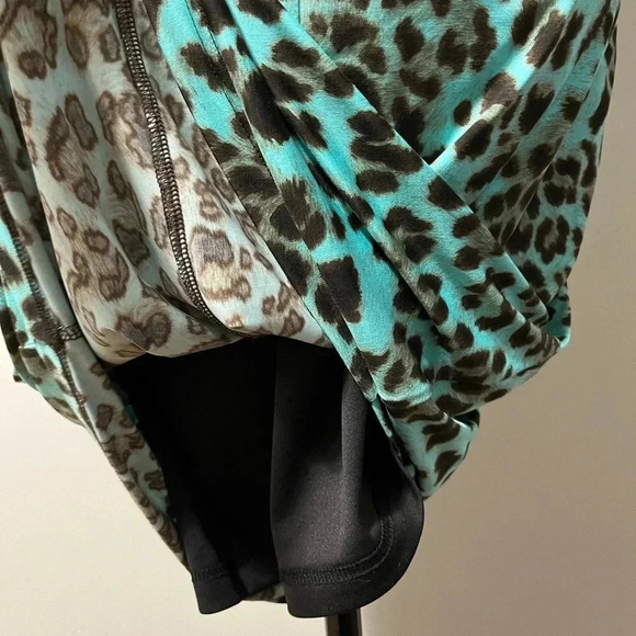 Vivian Wong Sleeveless Bodycon Leopard Print Dress - Picture 10 of 12